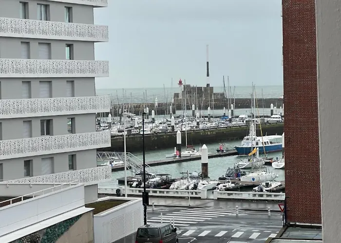 Апартаменты Et Confort,appartement Equipe Centre Bord De